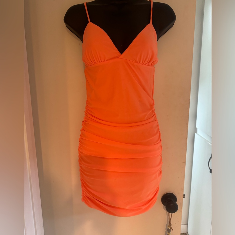 Stretchy adjustable dress